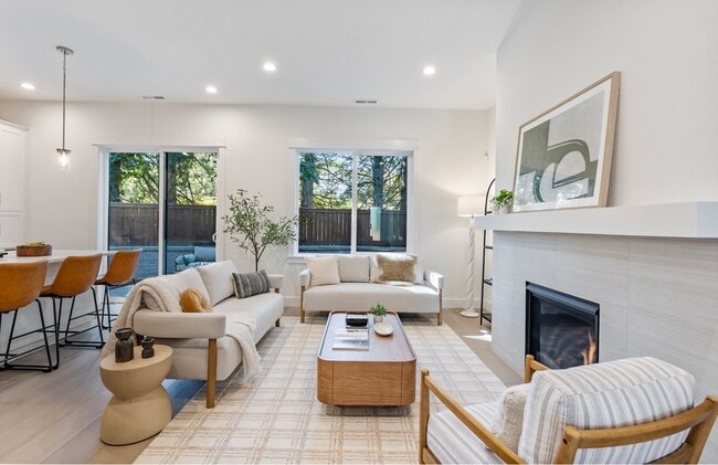 Building Photo - 15628 NW Raywood Ln