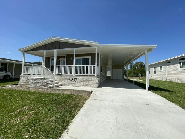 Building Photo - 34669 Ballyhoo Dr