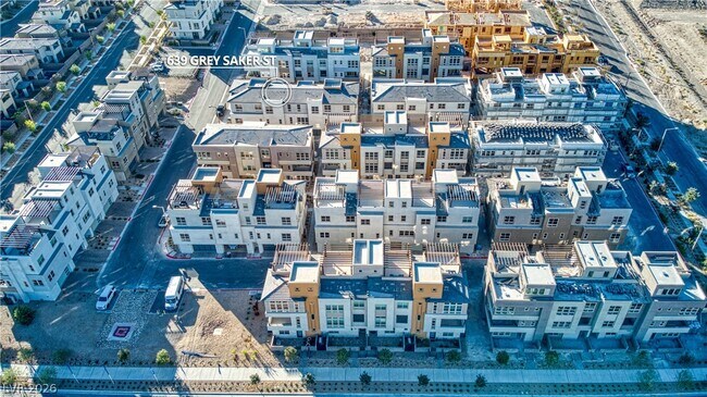 Building Photo - 639 Grey Saker St