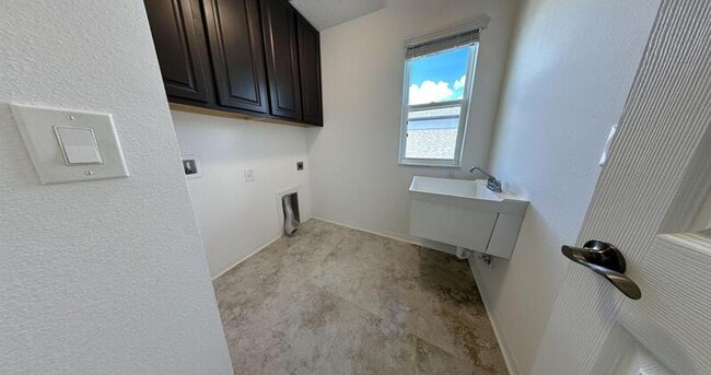 Building Photo - 10127 Tuscan Sun Ave