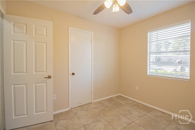 Building Photo - 7116 Skidaway Rd