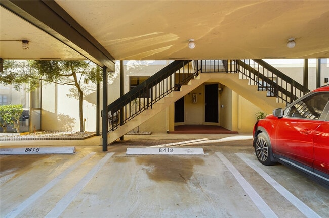 Building Photo - 8412 Shadow Ct