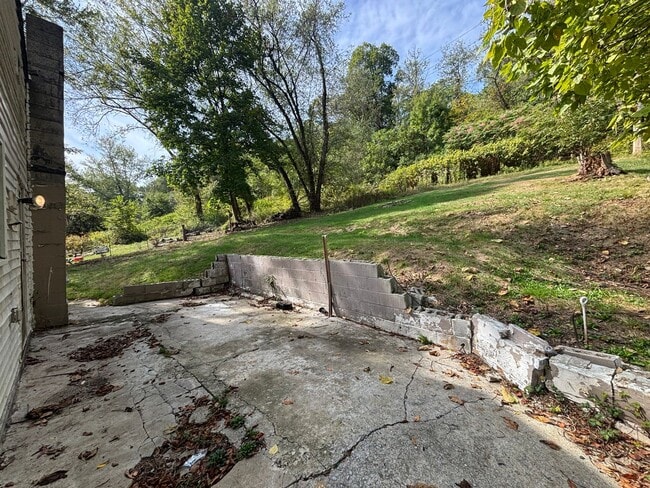 Building Photo - Beautiful 2 Bedroom 1 Bathroom home in Bea...