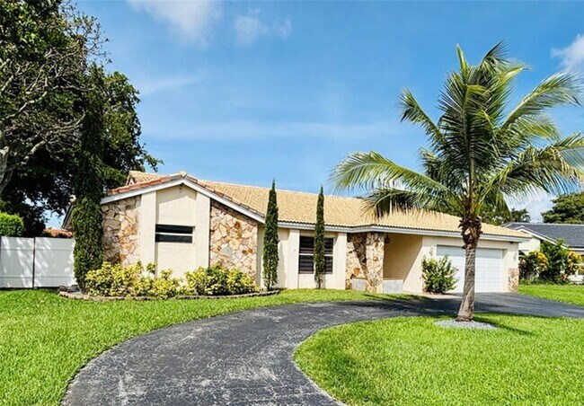 Building Photo - 6421 Crossbow Ct