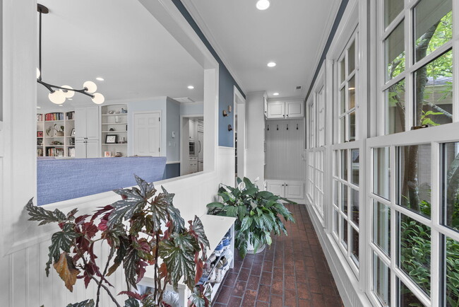 Building Photo - 309 Greenbriar Rd