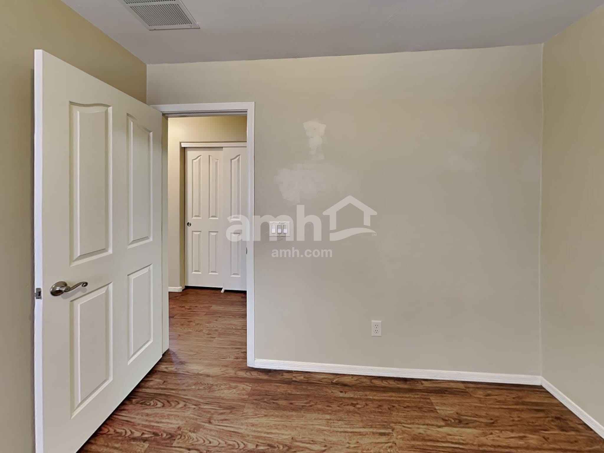 Building Photo - 742 W Emerald Key Dr