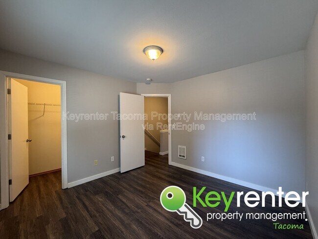 Building Photo - 5002 S 30th St