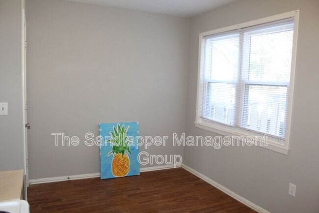 Building Photo - 21-A Anderson Ave