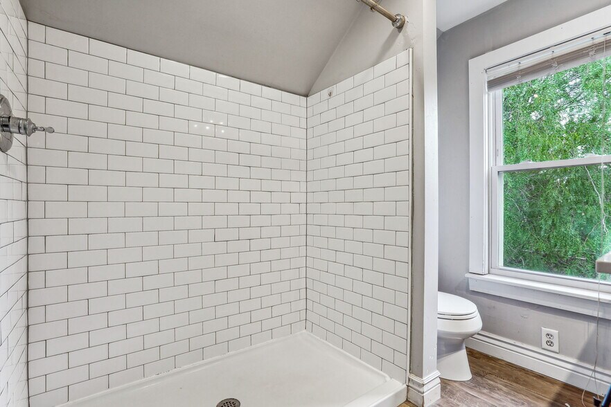 Building Photo - 2246 N 4th St