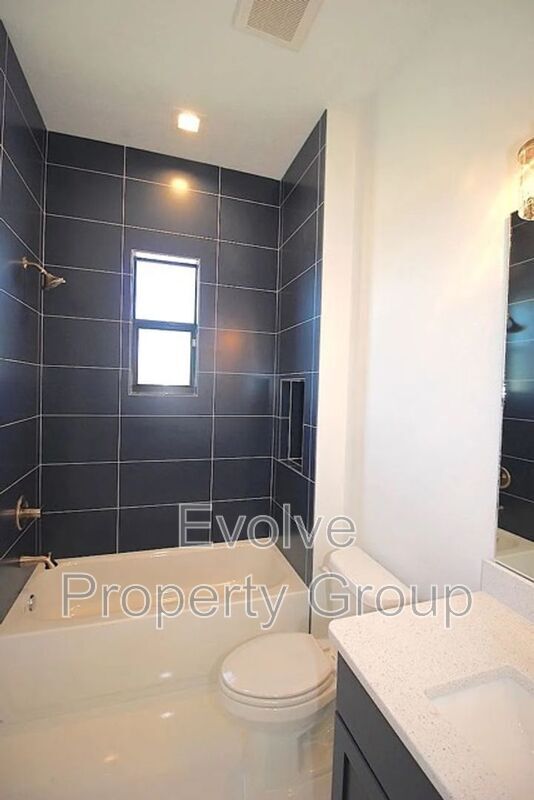 Building Photo - 20 Del Palma Dr