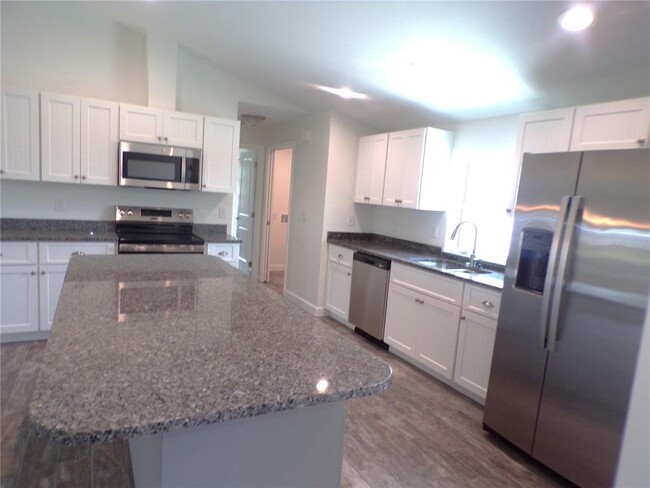 Building Photo - 2989 Pinetree St