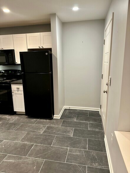 Entry - 24 Trimble St
