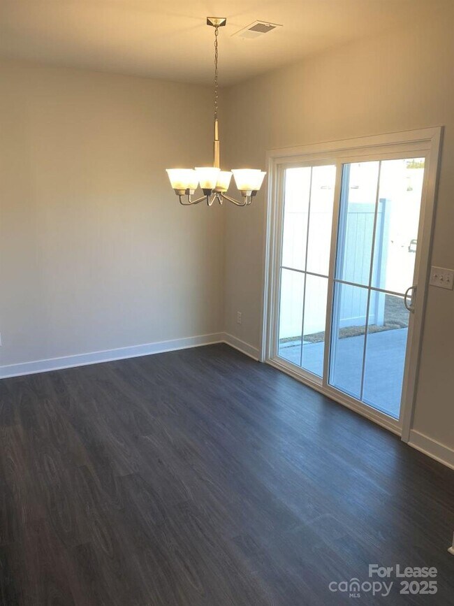 Building Photo - 10460 Dalton Woods Ct NW