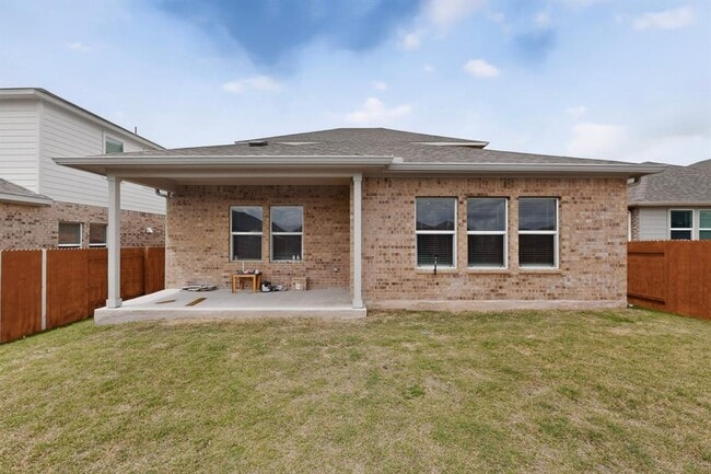 Building Photo - 17617 Fairbridge Ln