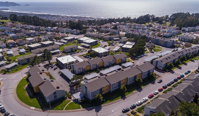 Our community is ideally located near the ocean - Pacifica Park