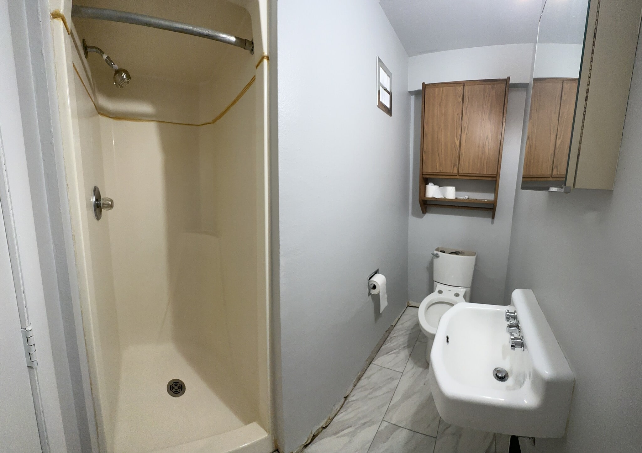 Building Photo - 131 Elm St