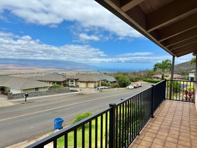 Building Photo - Pet friendly & Spacious - 3 Bedroom / 2 Ba...