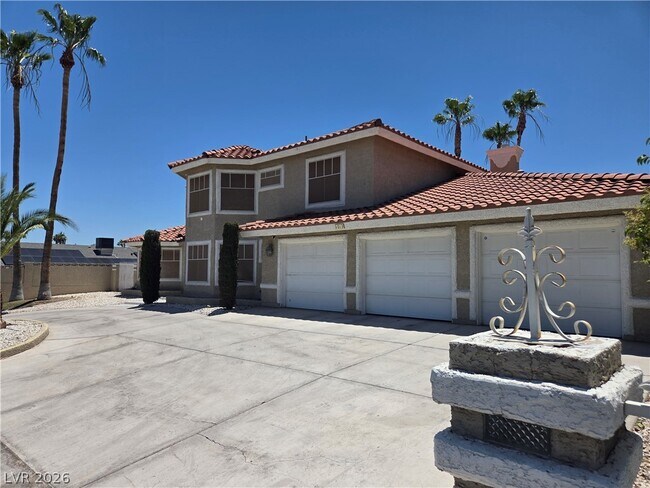 Building Photo - 3013 W Oakey Blvd