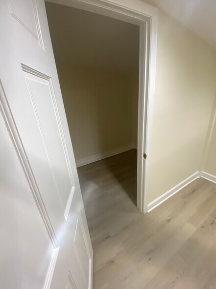 Building Photo - 112 Albright Ave