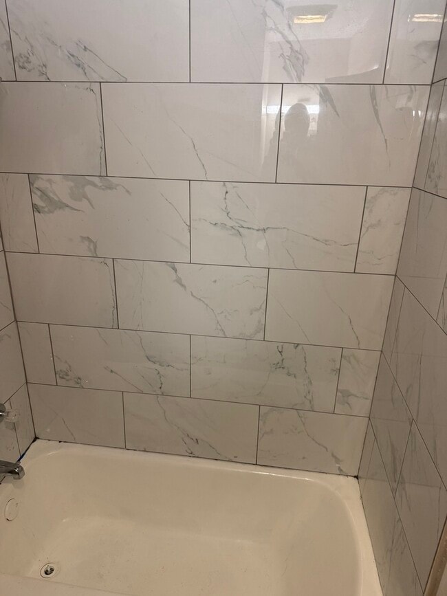 Building Photo - 263 N Wildwood Ave