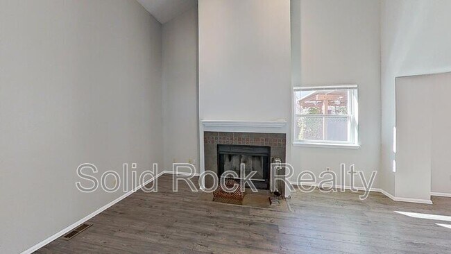 Building Photo - 6165 Katy Ct