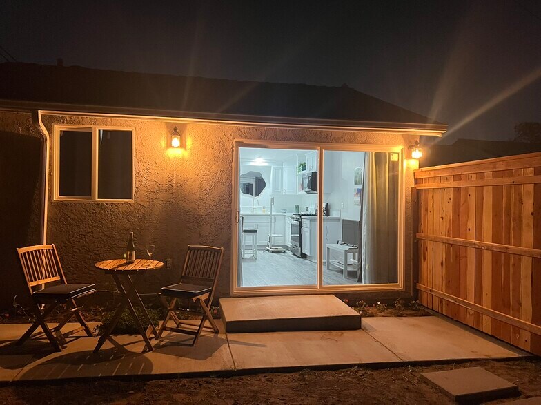 Building Photo - 4555 Narrot St