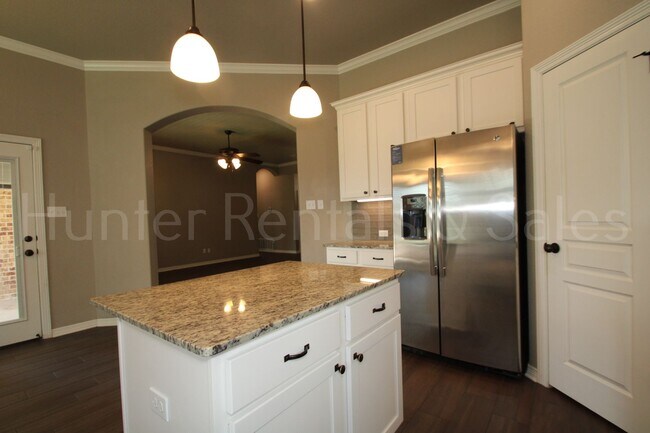 Building Photo - Temple 4 bedroom in Carriage House Subdivi...