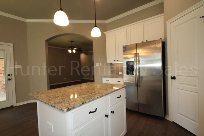 Building Photo - Temple 4 bedroom in Carriage House Subdivision