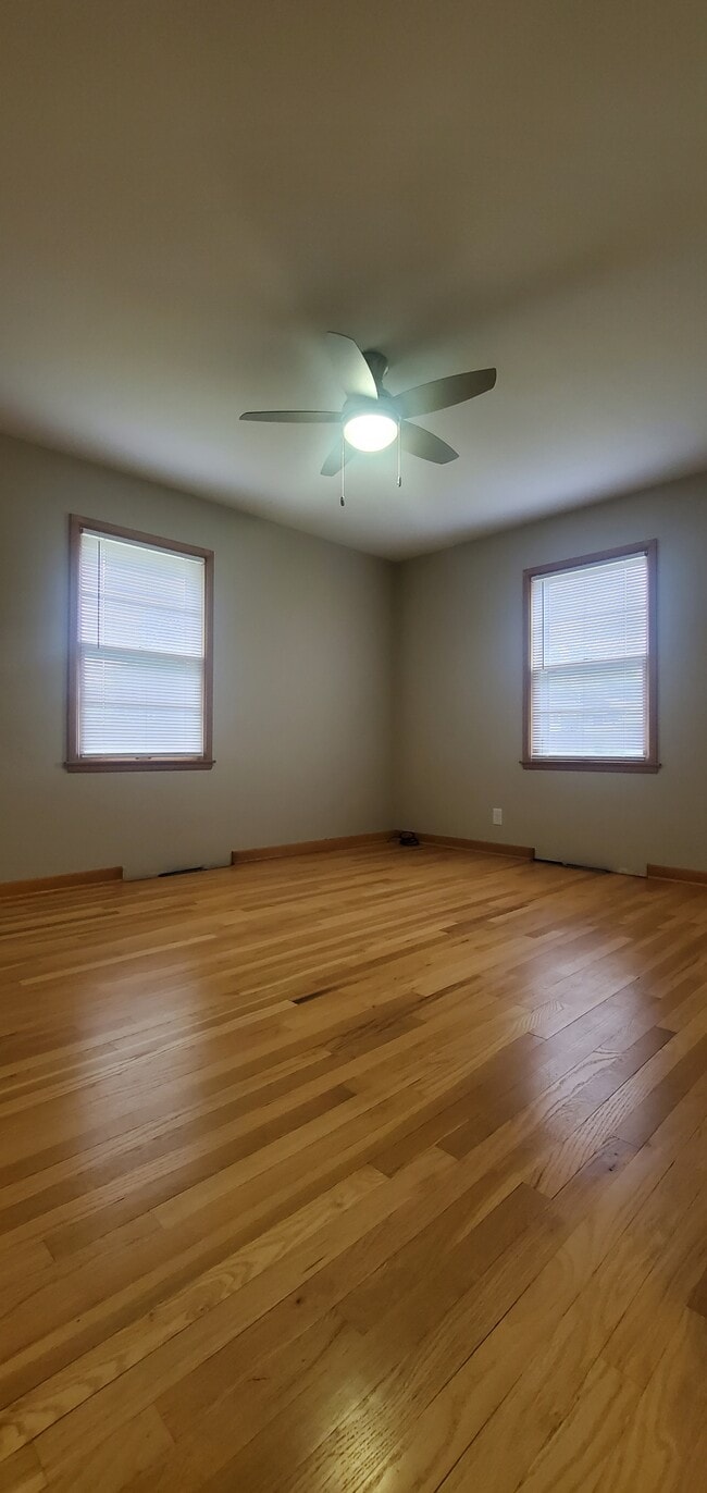 Building Photo - 2803 Seely Ave SE