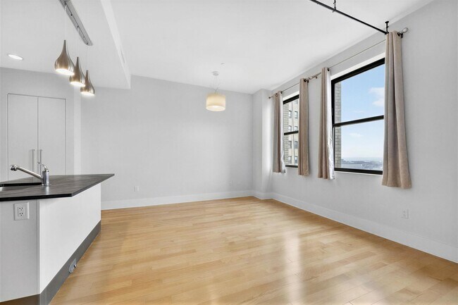 Building Photo - 4 Beacon Way