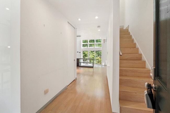 Building Photo - 3927 Georgetown Ct NW