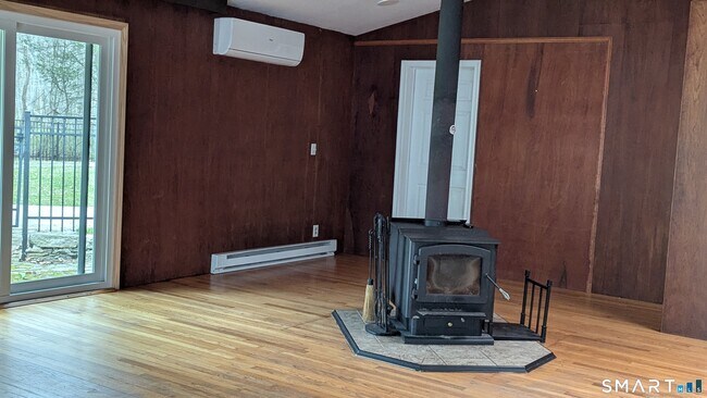 Building Photo - 141 Gurleyville Rd