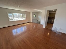 Building Photo - 405 Massapequa Ave