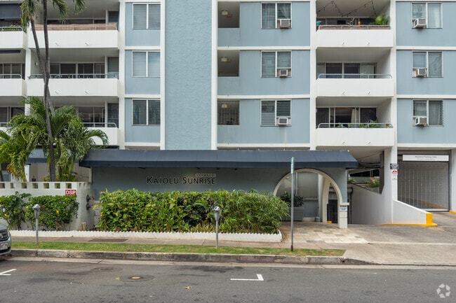 Building Photo - Kaiolu Sunrise