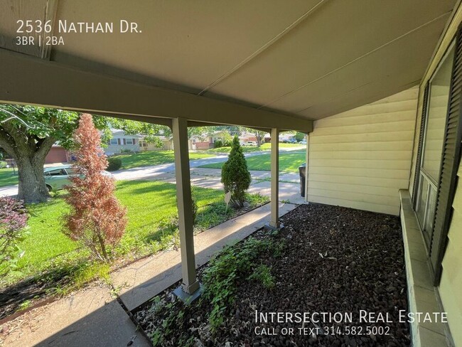 Building Photo - 2536 Nathan Dr
