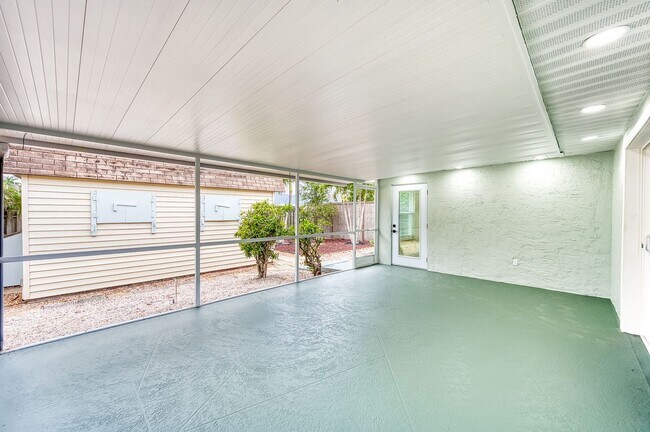 Building Photo - Naples Park - 3 Bedroom, 2 Bathroom - Annual Rental