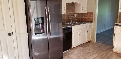 kitchen with large eating area - 804 Old Rocky Ridge Ln