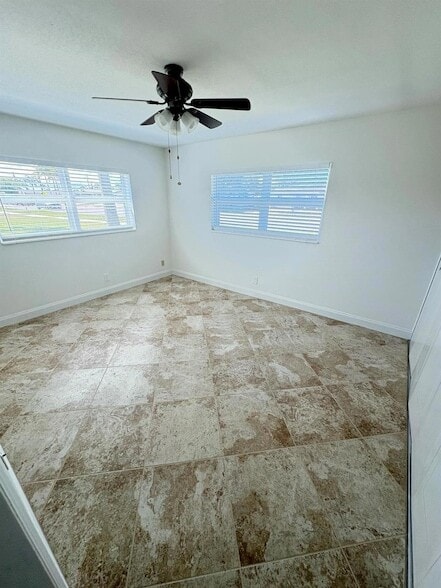 Building Photo - 2765 Ashley Dr W