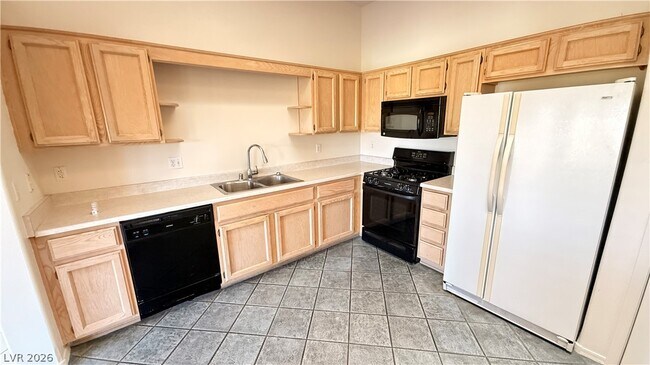 Building Photo - 2066 Poppywood Ave