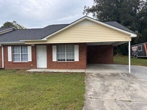 Building Photo - 2 Green Acre Rd NE