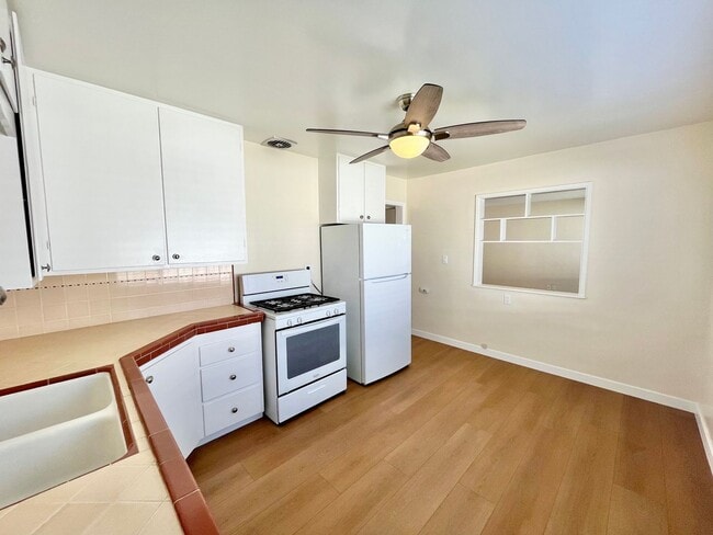 Building Photo - 4345 Central Ave