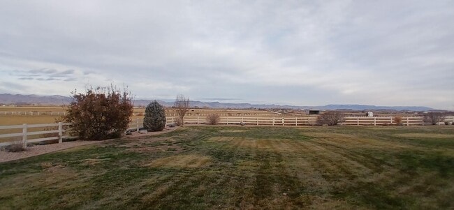 Building Photo - 1516-1513 13 Rd