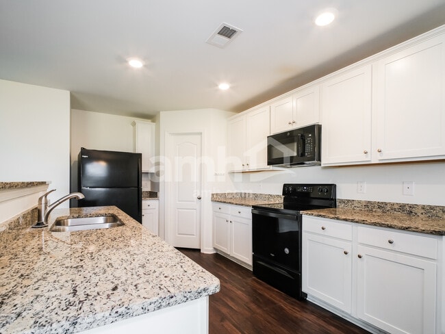 Building Photo - 7128 Cameron Trace Dr