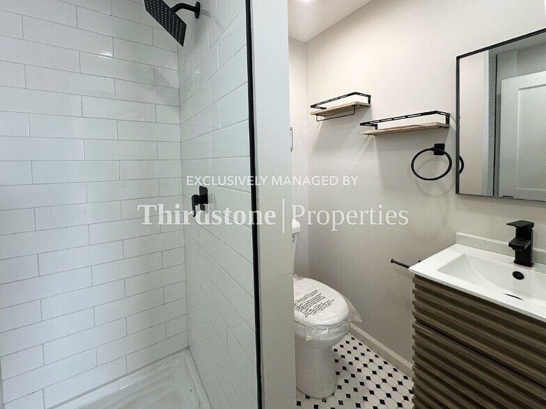 Building Photo - 1239 Glen Laura Rd