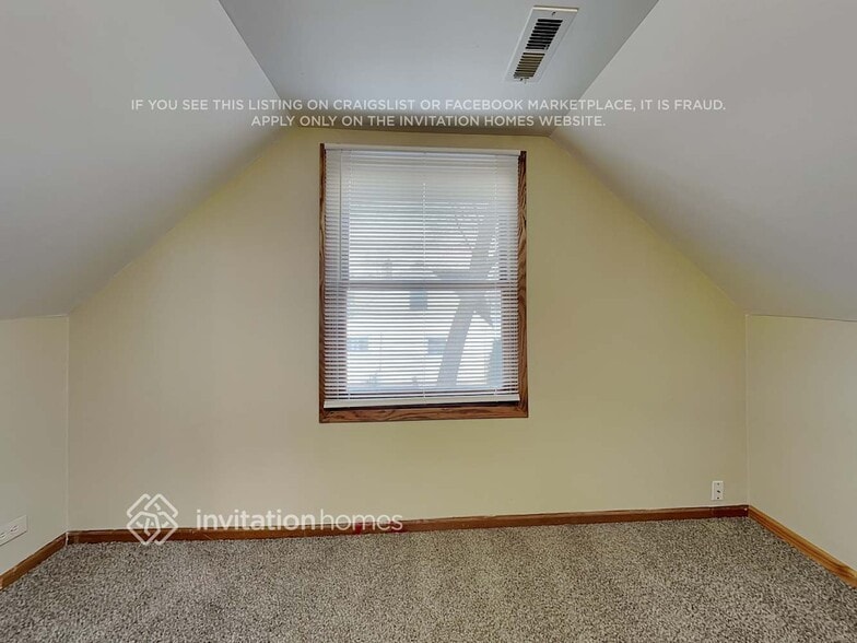 Building Photo - 9318 S 78th Ave