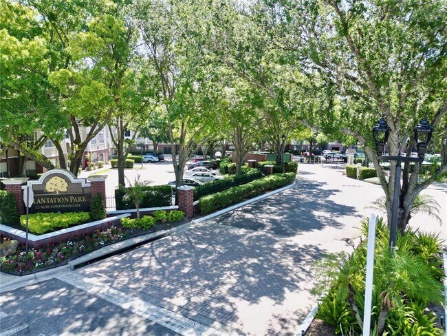 Building Photo - 13025 Mulberry Park Dr