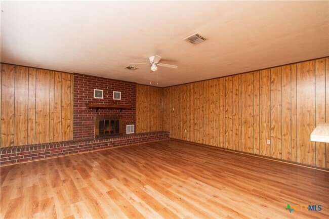 Building Photo - 119 Wolfe Rd