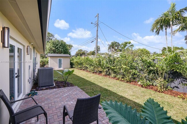 Building Photo - 6701 SW 49th Terrace