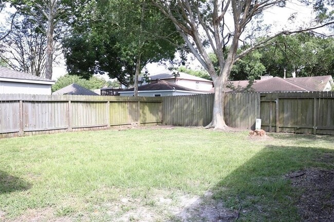 Building Photo - 21330 Park Tree Ln