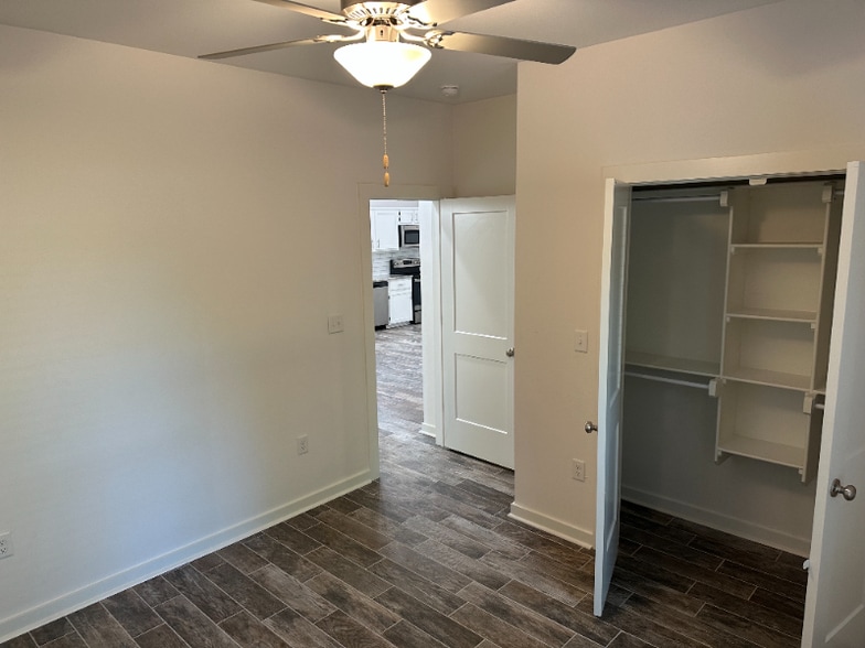 Building Photo - 122 Union Rd